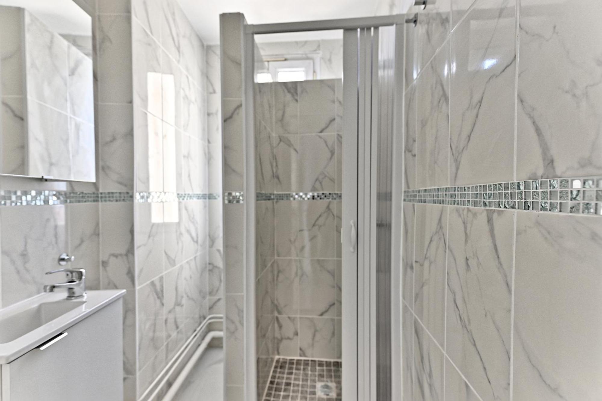 Appartement Paisible Et Moderne - Gagny Luaran gambar