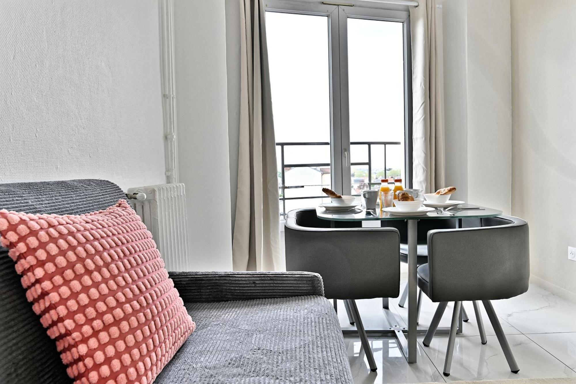 Appartement Paisible Et Moderne - Gagny Luaran gambar